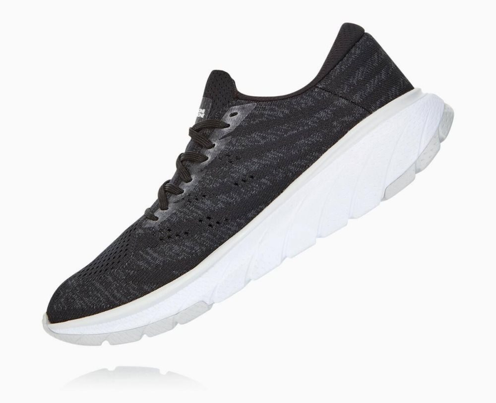 Black / White Hoka Cavu 3 | 172905VIZ