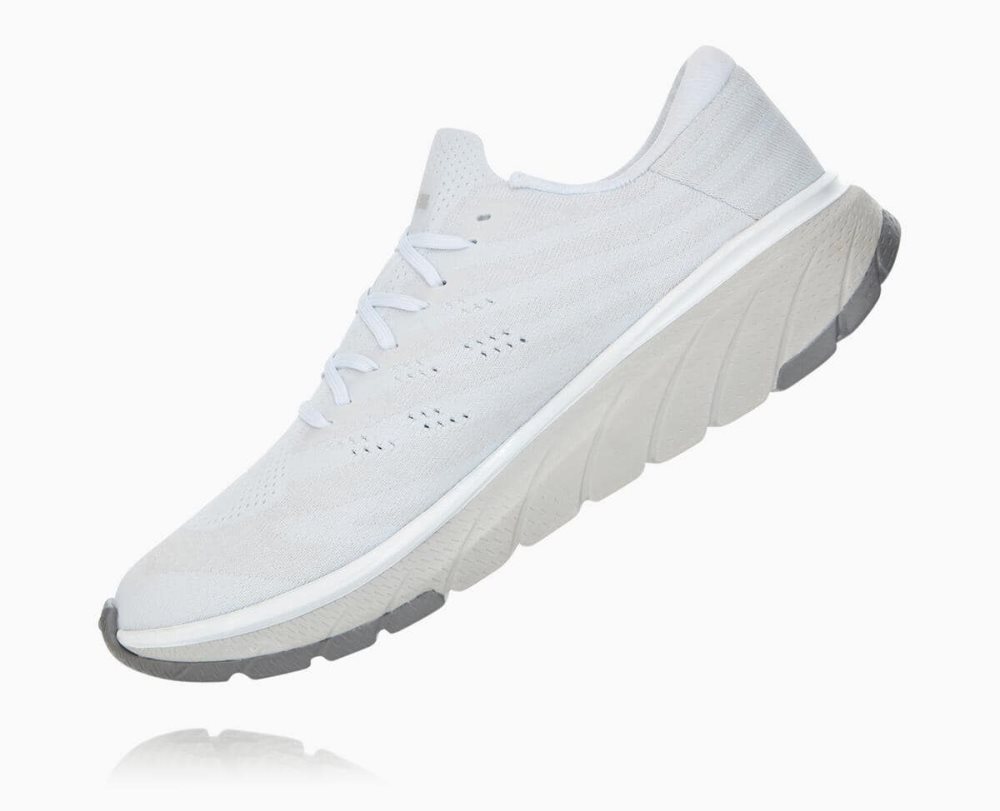 White Hoka Cavu 3 | 612435SOT